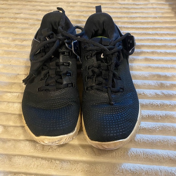 Nike Black and White Athletic Sneakers - Picture 1 of 6